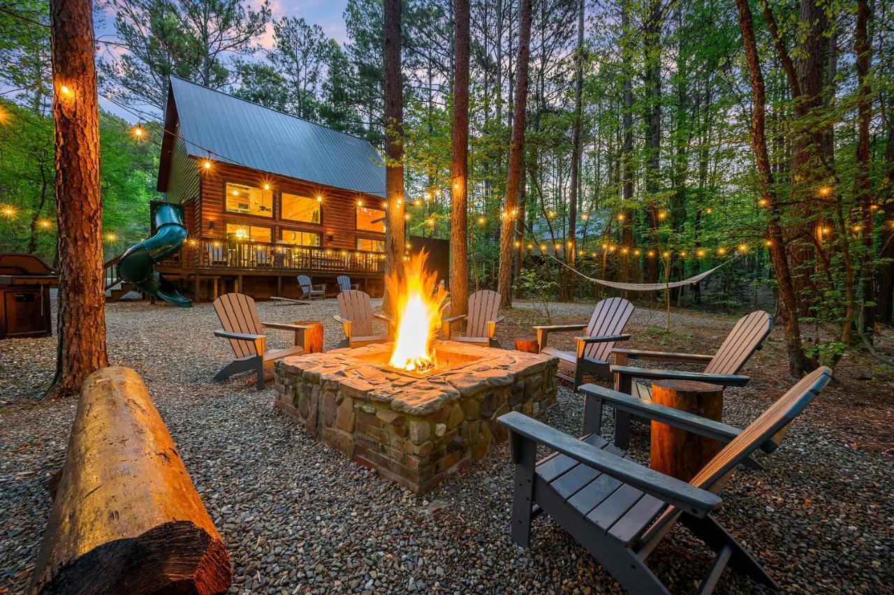 Hickory Bear Cabin: Pines, Hot Tub & Family Fun Broken Bow Exterior photo